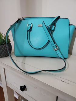 New York and company bag.