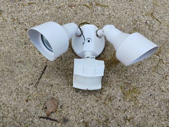 Motion sensor outdoor hardwired yard lights
