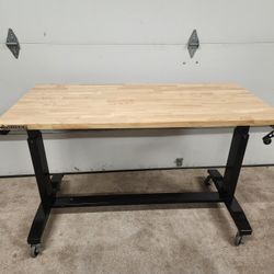 *** HUSKY WORK BENCH ***