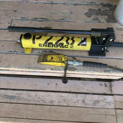 Enerpac Hydraulic Pump With Spreader