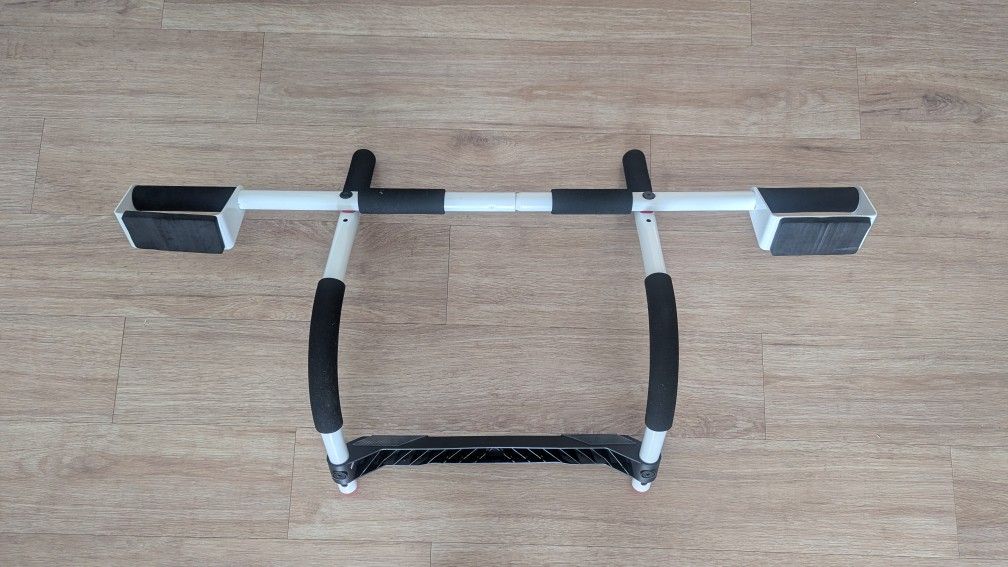 Door Mounted Pull Up Bar