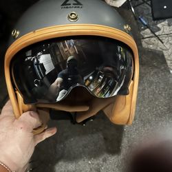 Triangle Retro Open-Face Motorcycle Helmet – Size L – DOT Certified