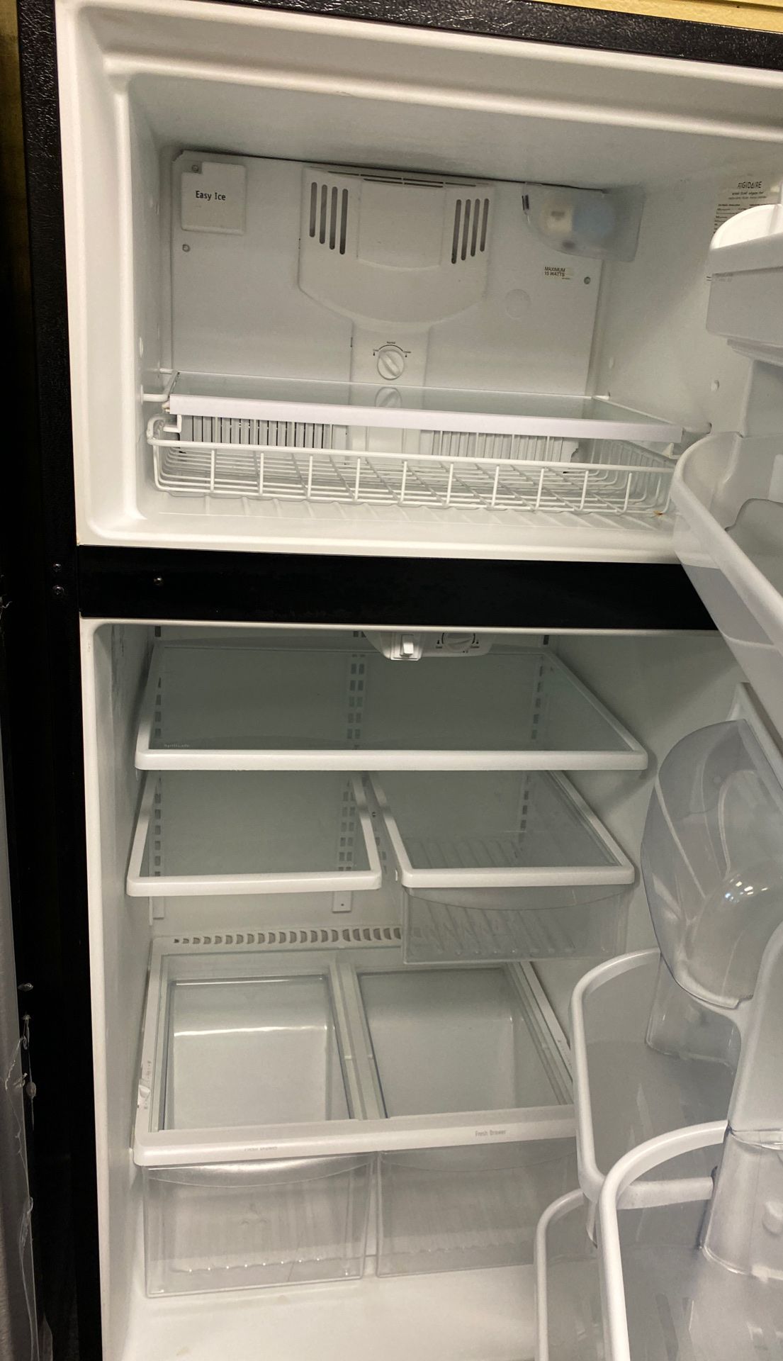 Frigidaire top freezer refrigerator