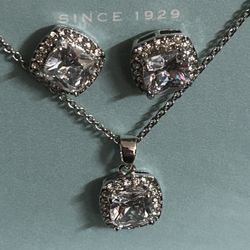 Monet  Jewelry Set 