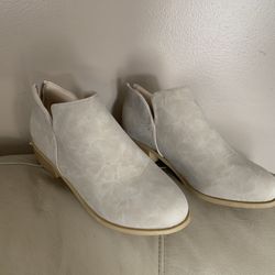 Like New Ladies Shoes