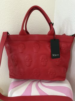 IOPELLE RED SKULL PURSE
