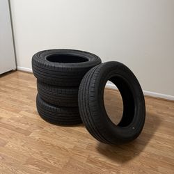 🔥 215/65R17 All-Season Tires – Set of 4 – Great Tread