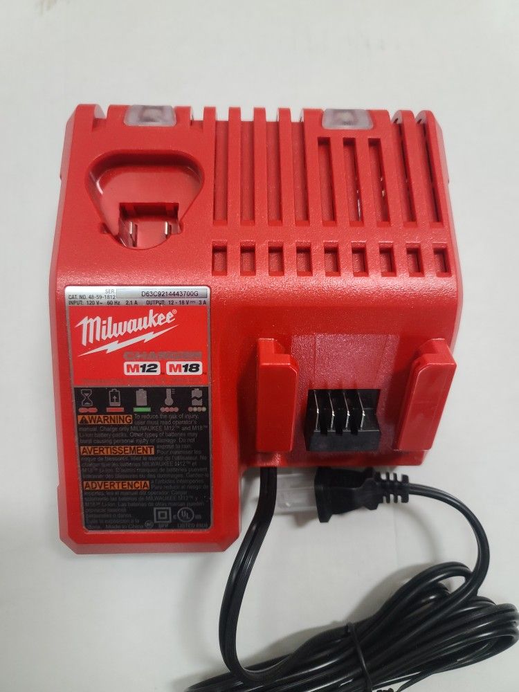 Milwaukee M12/m18 Dual Charger 