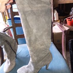 Bandolino Knee High Gray Suede Heeled Boots