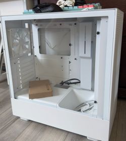 Nzxt H5 flow compact mid tower pc gaming case with mouse and keyboard