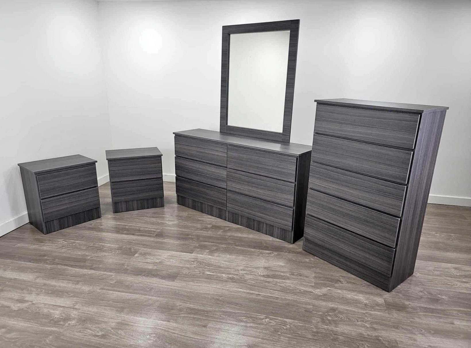 Dresser Whit Mirror, Chest And 2 Nightstands - Cómoda Con Espejo, Gavetero Y 2 Mesitas De Noche