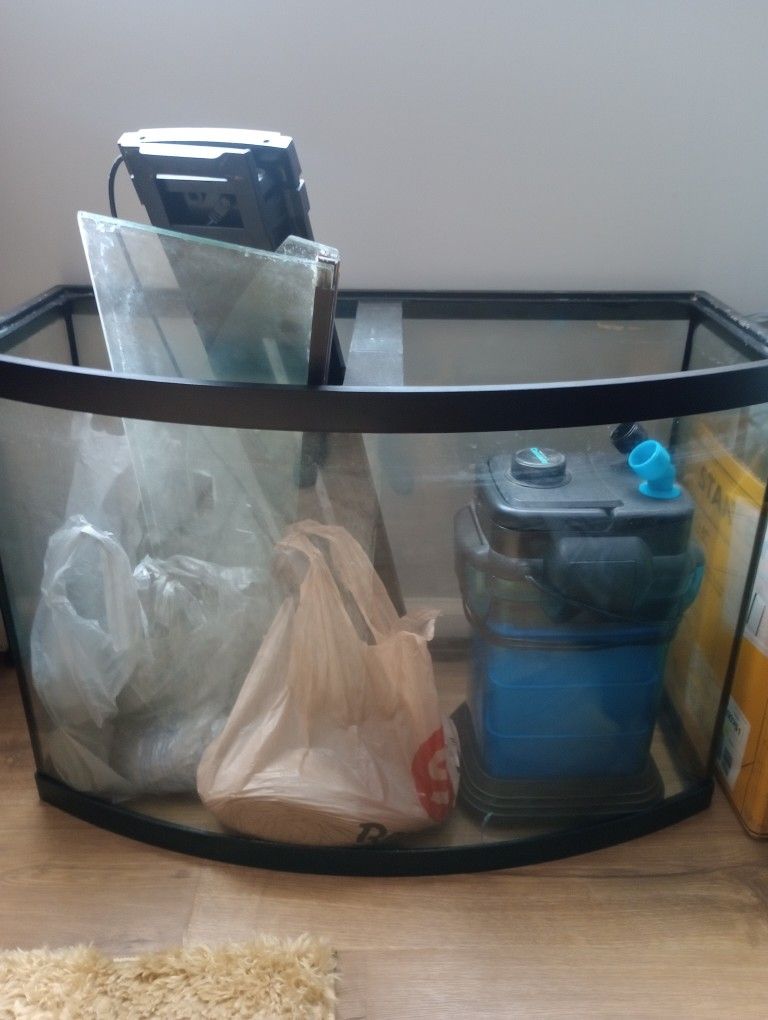 36 Gallon Bow Front Tank Plus Accessories