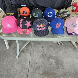 Gorras Son Usadas A 3 Cada Una