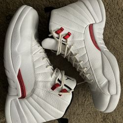 Jordan 12’s Size 12M