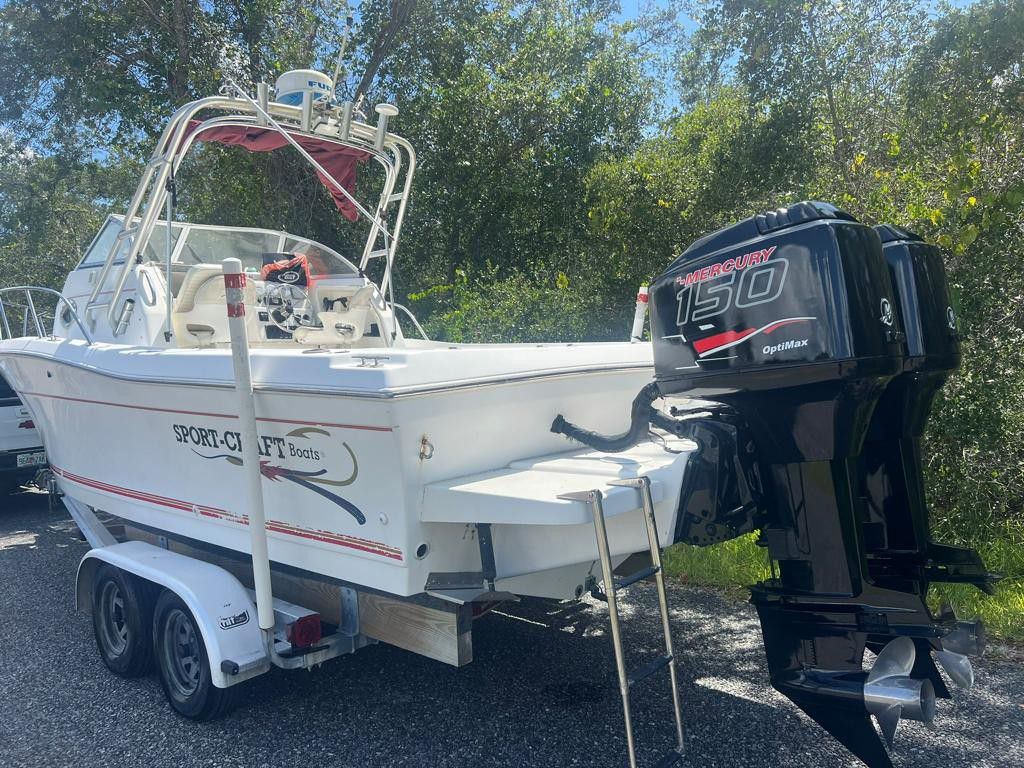 Boat 2004 25 Feet Twins 150s Mercury's 360 Hours ,Perfect 2nd Owner 