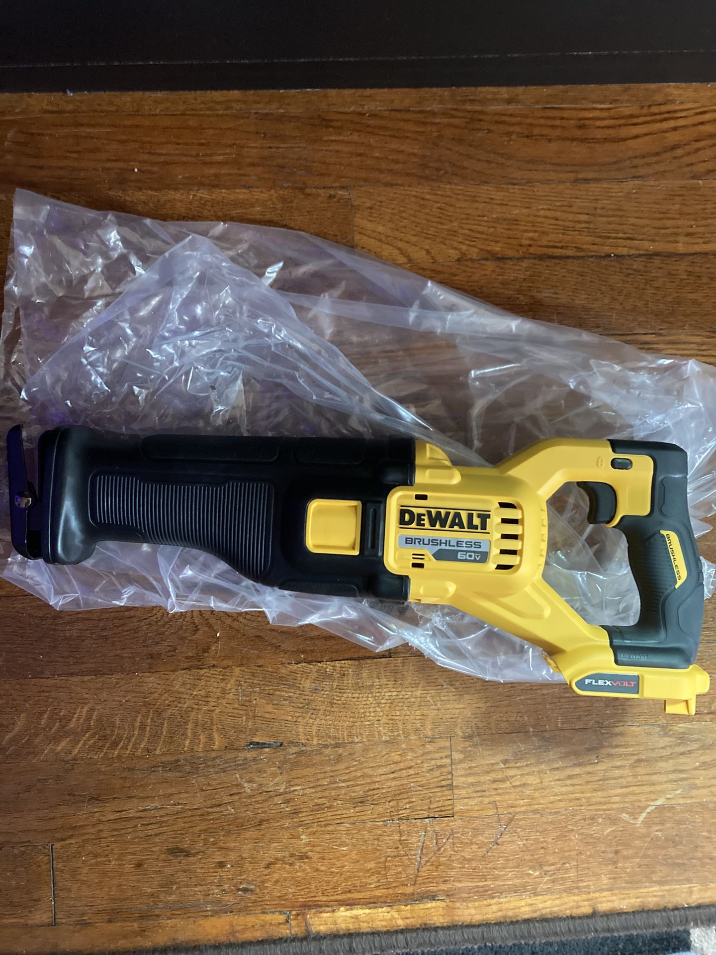 BRAND NEW Dewalt Flexvolt Reciprocating Saw NEVER USED