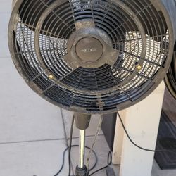 20' Industrial Fan With Misters 