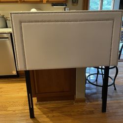 Headboard 