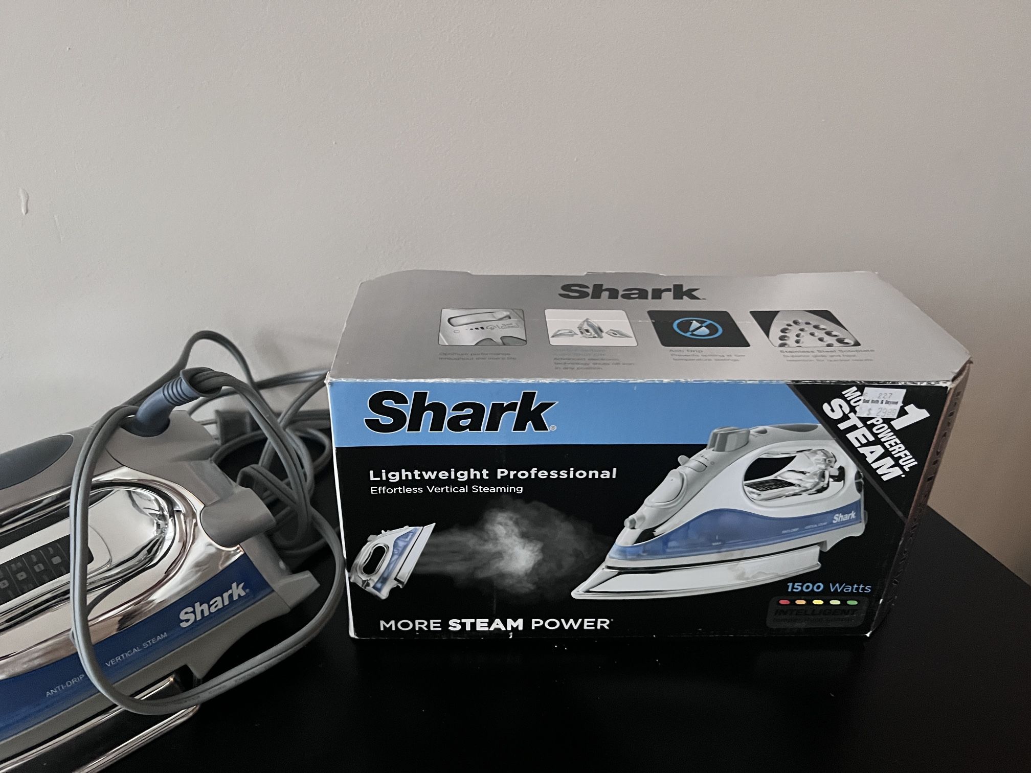 Shark lightweight Iron