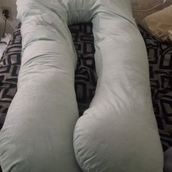 pregnancy pillow