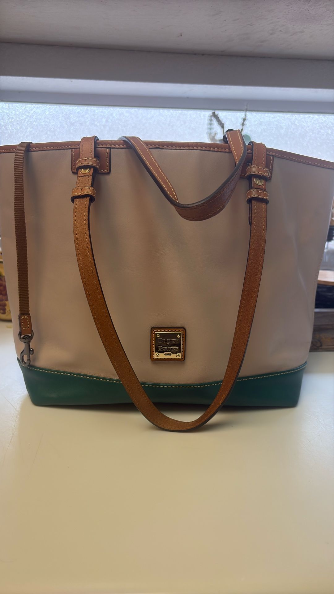 Dooney Bourke