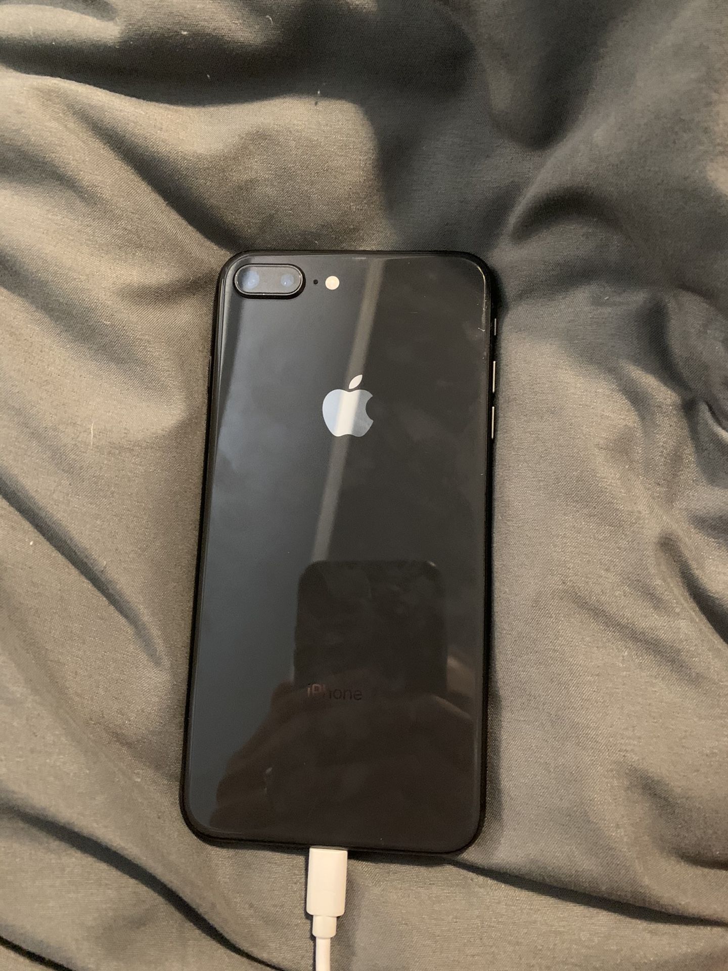 iPhone 8 Plus 64 Gb