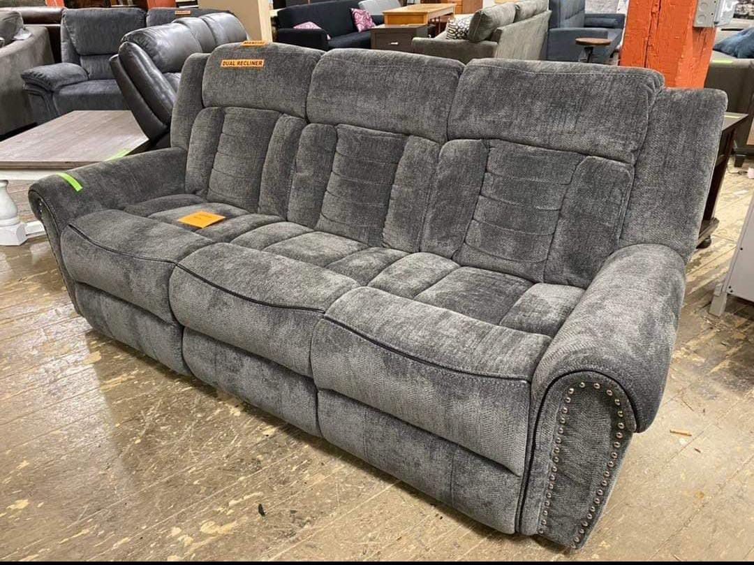 Nutmeg  Reclining Sofa Couch 