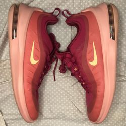 Nike Air Axis Women’s Size 10
