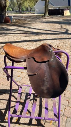 Crosby 17” all purpose saddle. Good condition.
