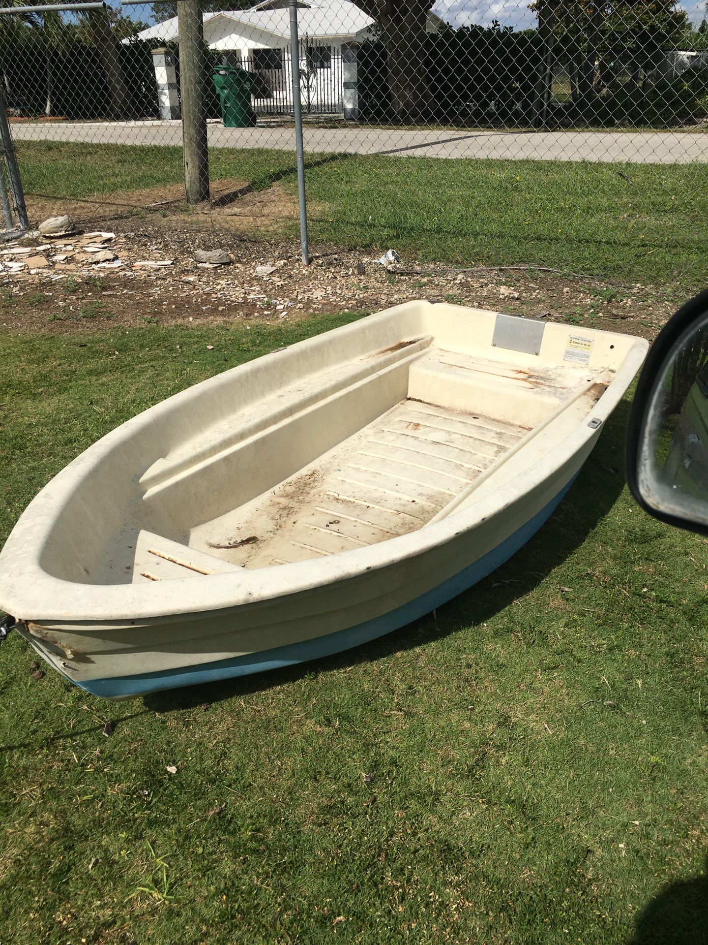 8ft Boat Hull For Sale , As Is for Sale in Miami, FL OfferUp