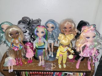 Rainbow high figures