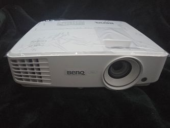 BENQ MX707 projector  new