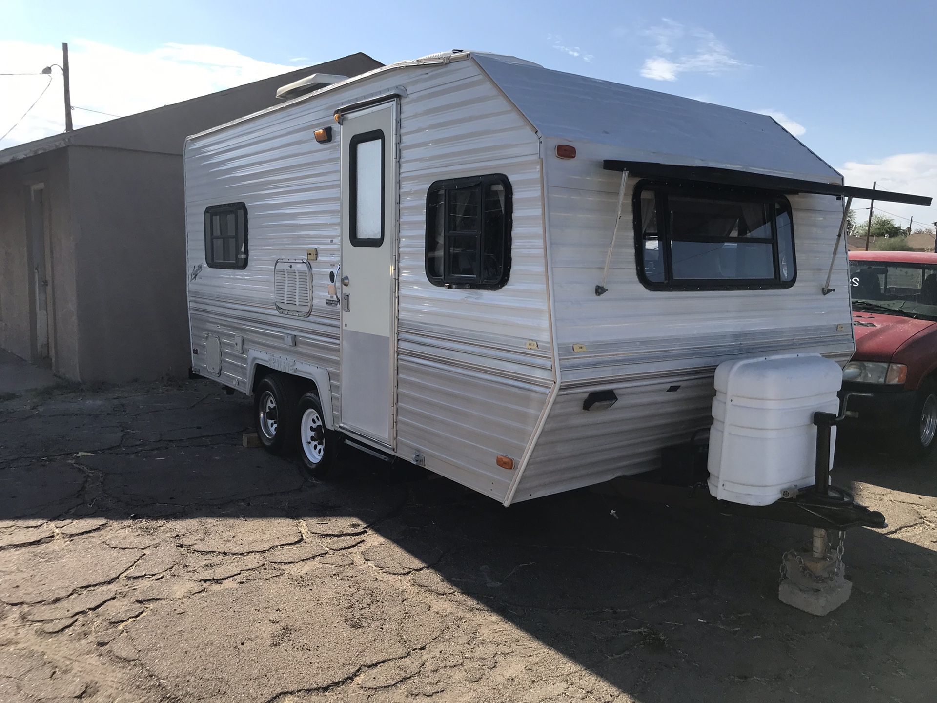 Travel trailer camping trailer