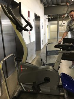 Diamondback apex U6 upright exercise bike for Sale in Chicago, IL