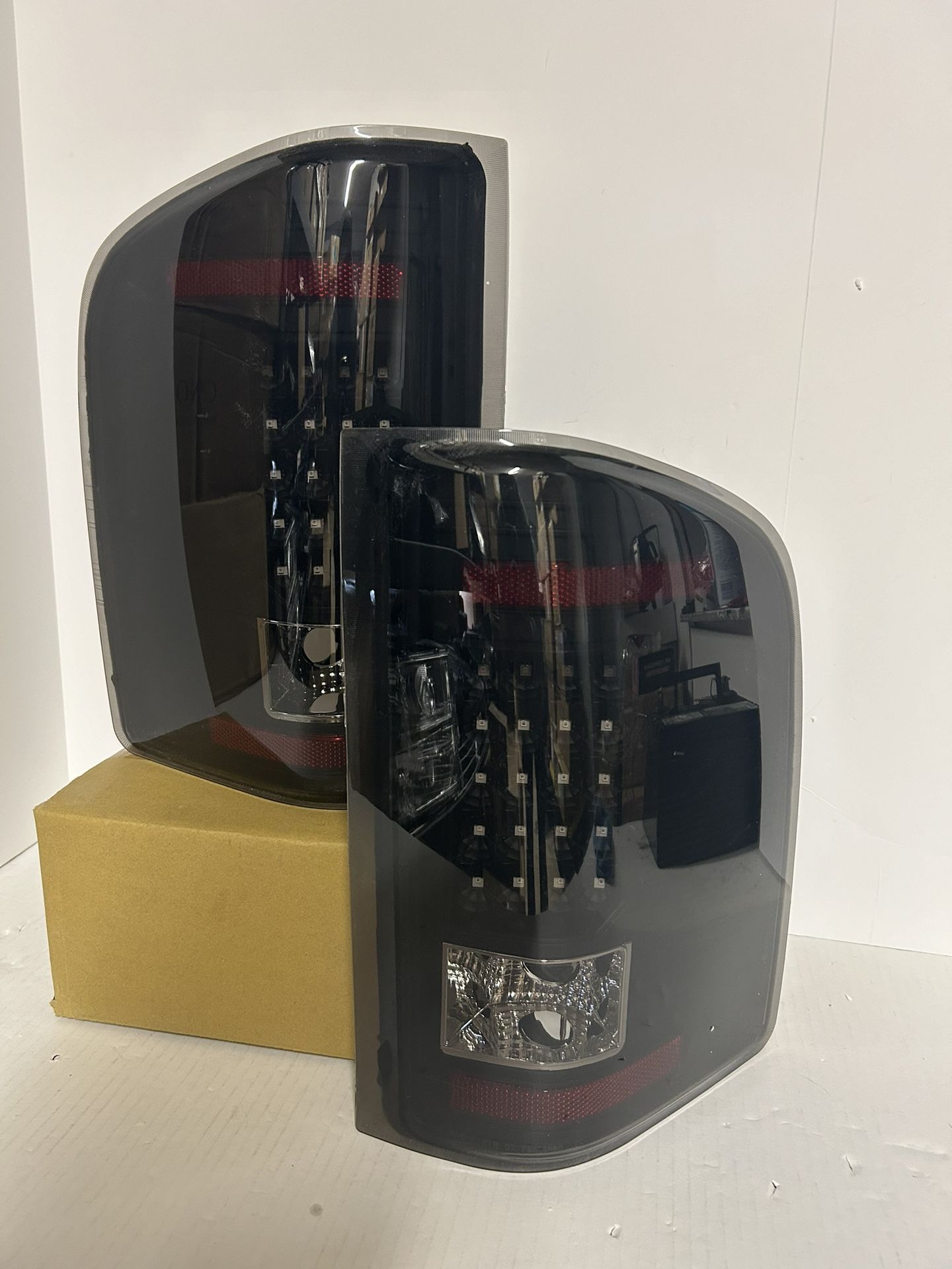 07 2013 Silverado Tail Lights