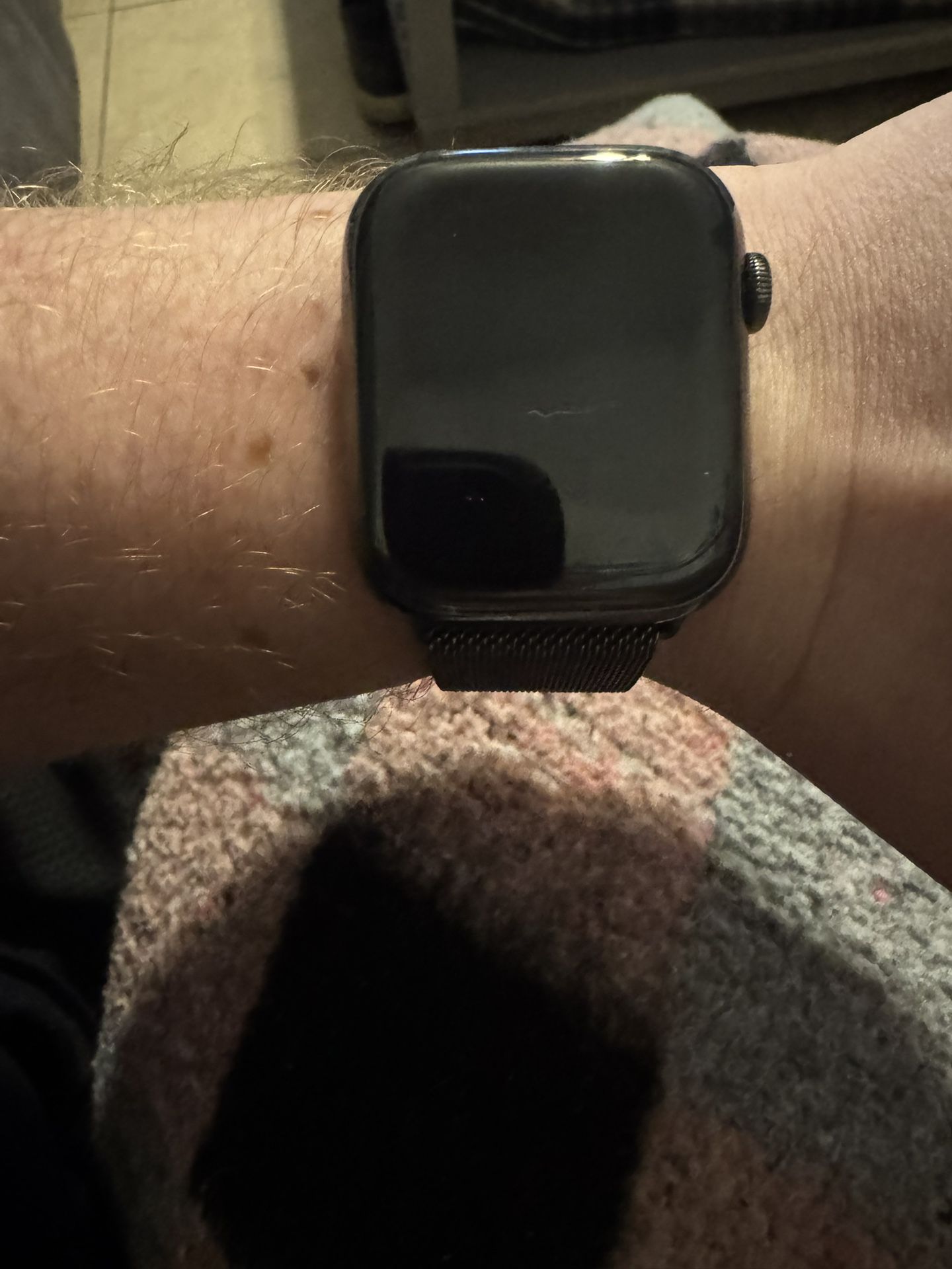 Apple Watch Series 7 45mm Stainless Steel Milanese Loop