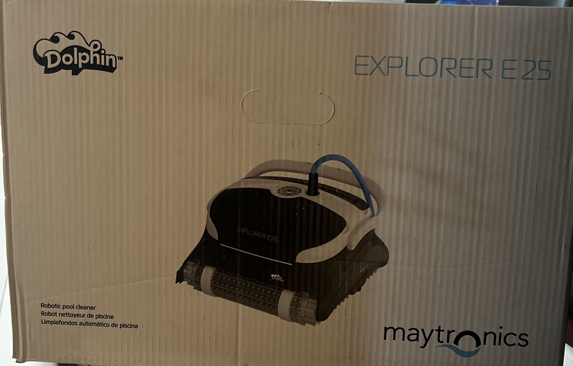 Dolphin Explorer E25 Pool Robot