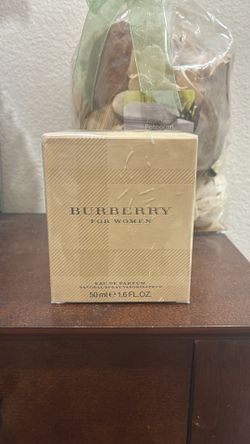Burberry Women’s Perfume 1.6 oz – Authentic 🌸