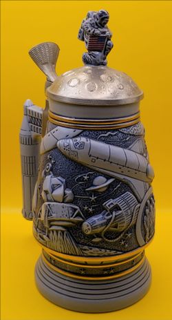Vintage 1991 Avon "Conquest of Space" Stein – Ceramarte - Astronaut Finial NASA