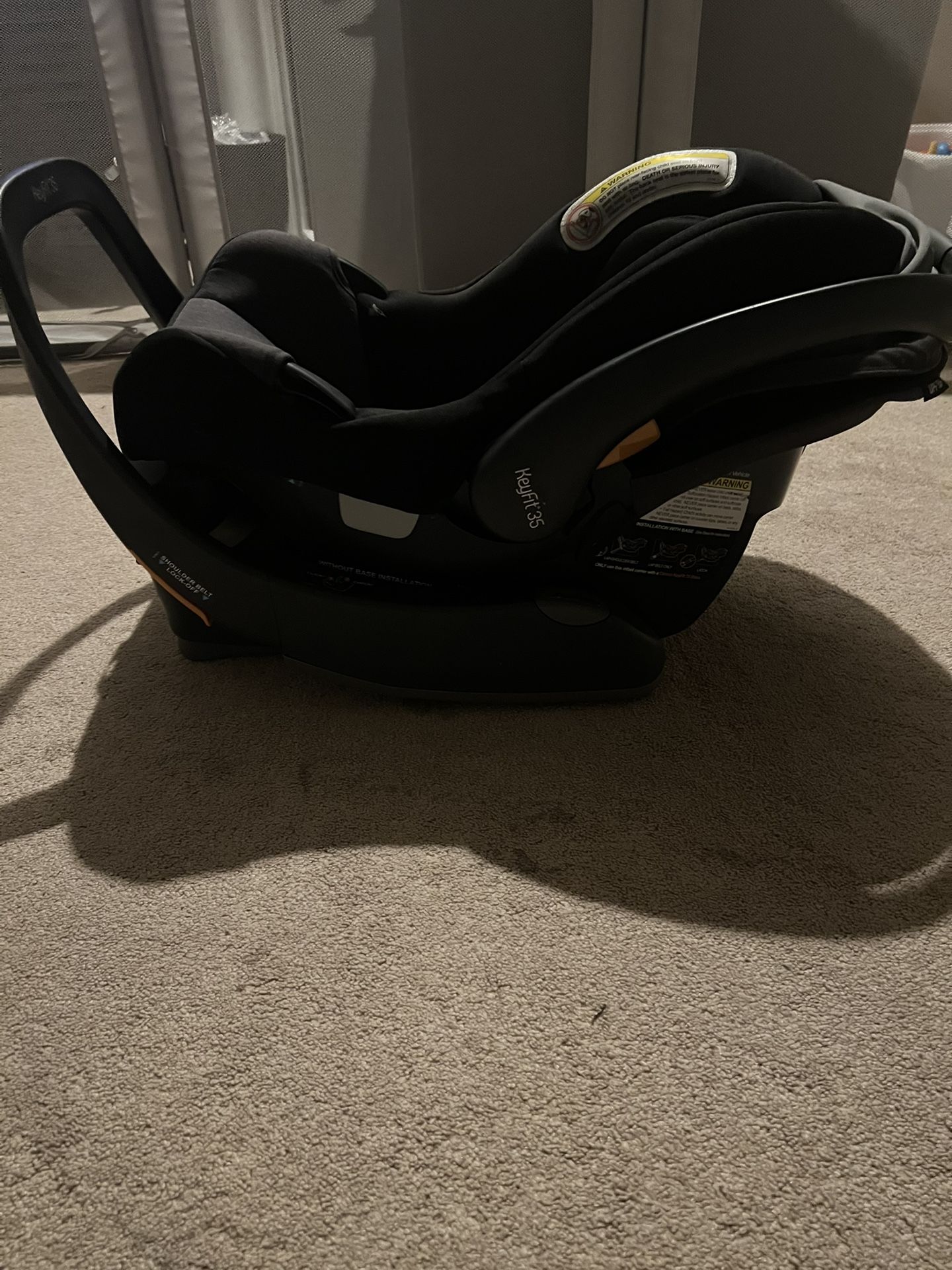 Chicco KeyFit 35 Infant Car Seat – Excellent Condition!