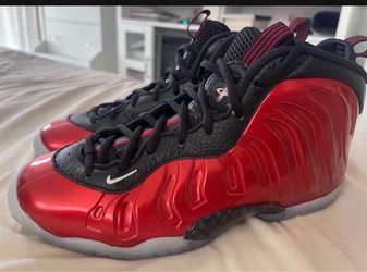 Nike Red Metallic Foamposite size 6.5 Youth