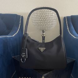 Prada Purse !! 