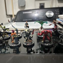 Heroclix lot of 10 miniatures