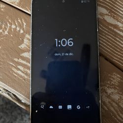 Teléfono Motorola, en buen estado para conectar con metro