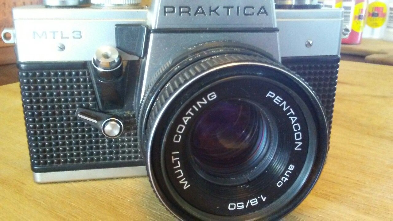 Vintage Praktica MTL3 35mm SLR Camera w/Pentacon 1.8/50 lens