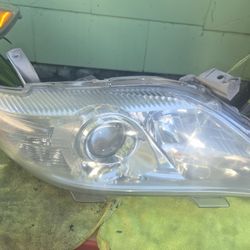 2011 Toyota Camry Headlights 
