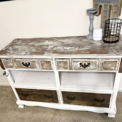 Bar/ Entertainment Center