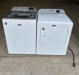Maytag washer and dryer electric laundry set