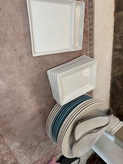 Restaurant plate set