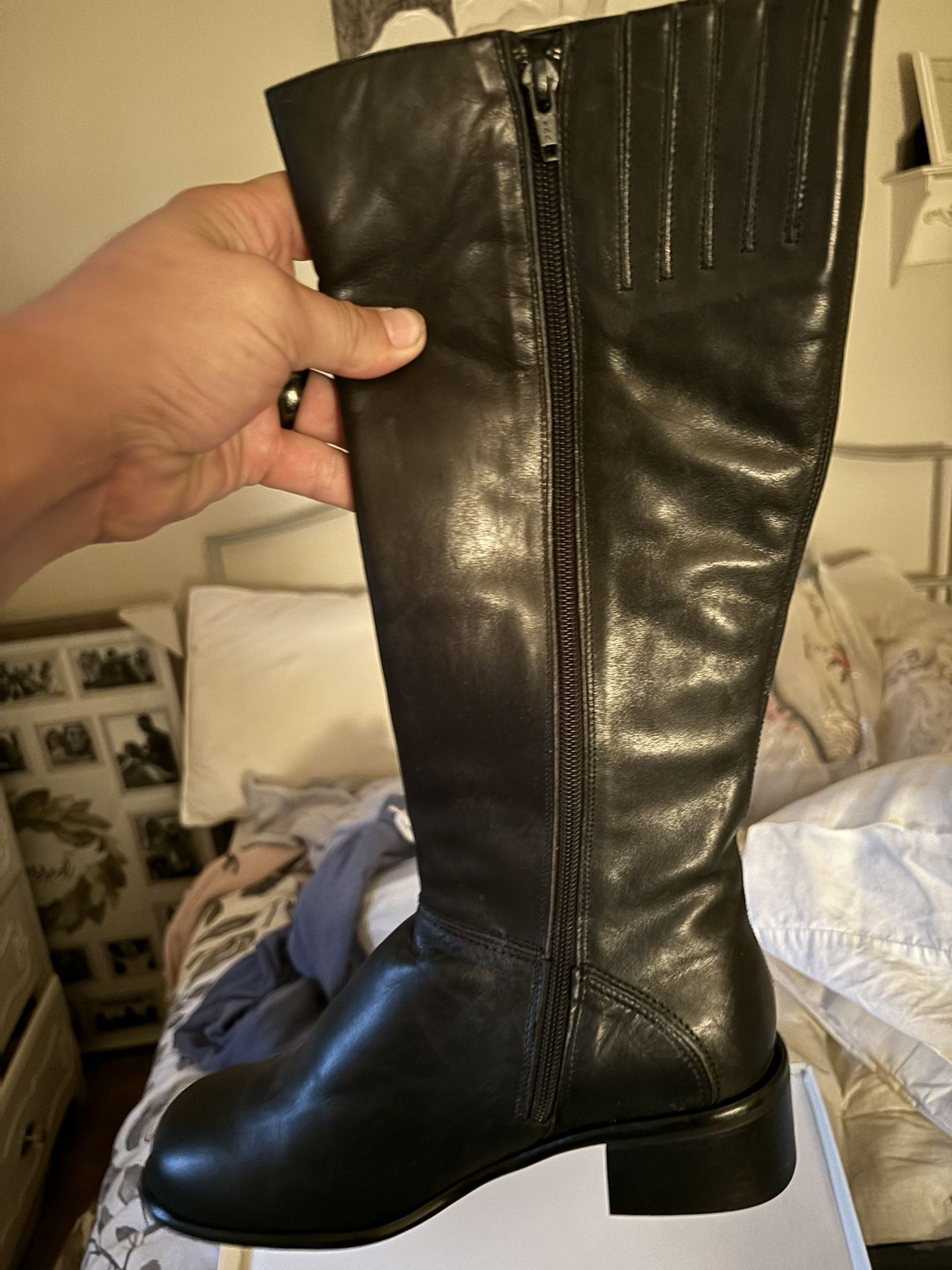 AJ Valenci Boots Brand New